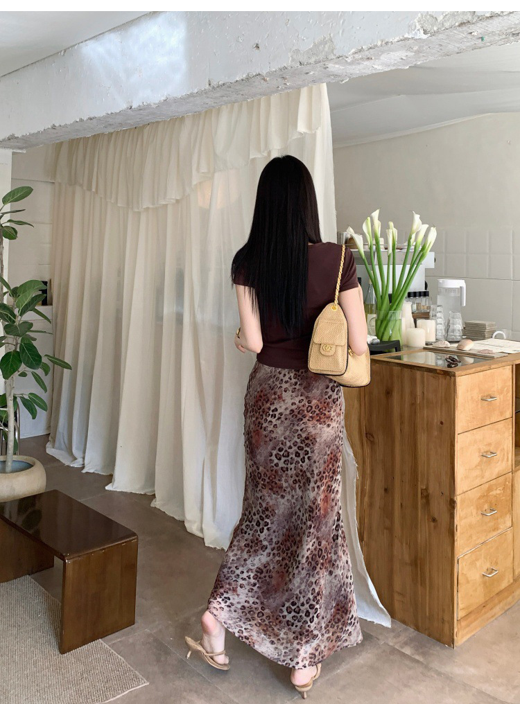 Chiffon floral fishtail skirt women's summer new high-waisted thin elastic waist skirt cool and breathable medium and long skirt