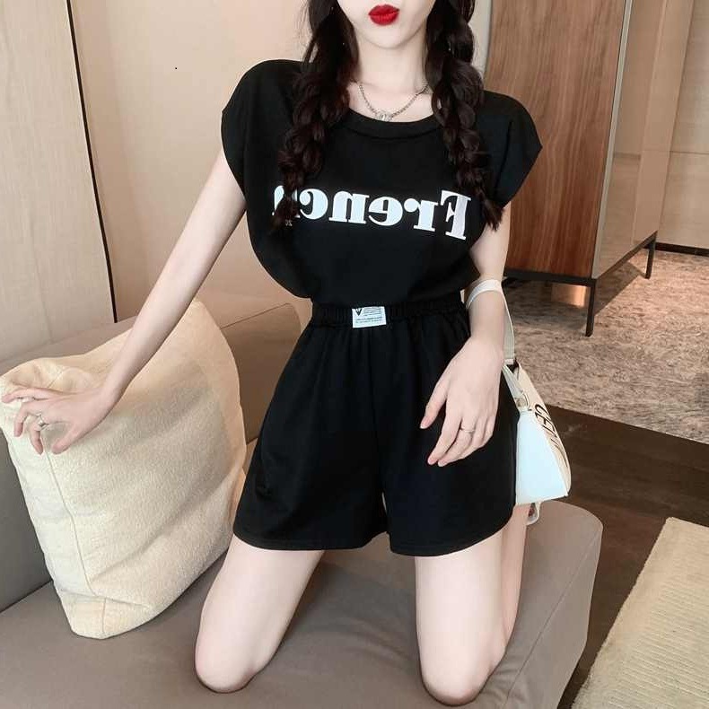 Fashion Internet celebrity fried street suit women can be salt and sweet summer sports style halter top + wide-leg shorts two-piece set