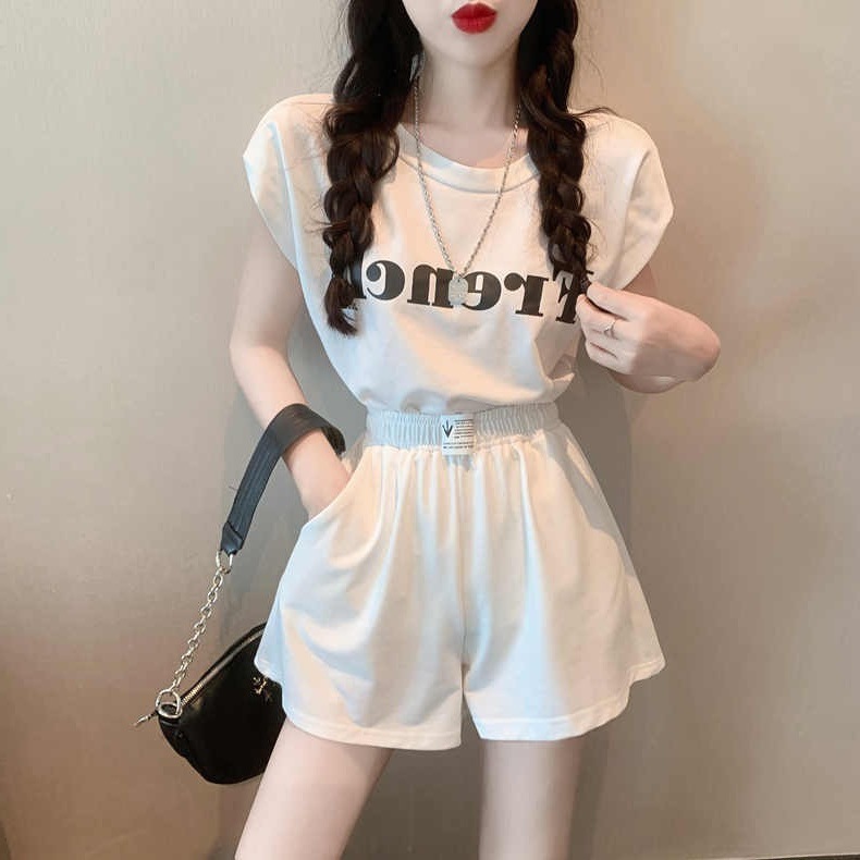 Fashion Internet celebrity fried street suit women can be salt and sweet summer sports style halter top + wide-leg shorts two-piece set