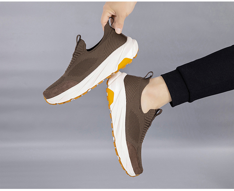 Men's Breathable Mesh Walking Shoes Lightweight Slip-On Casual Sneakers
