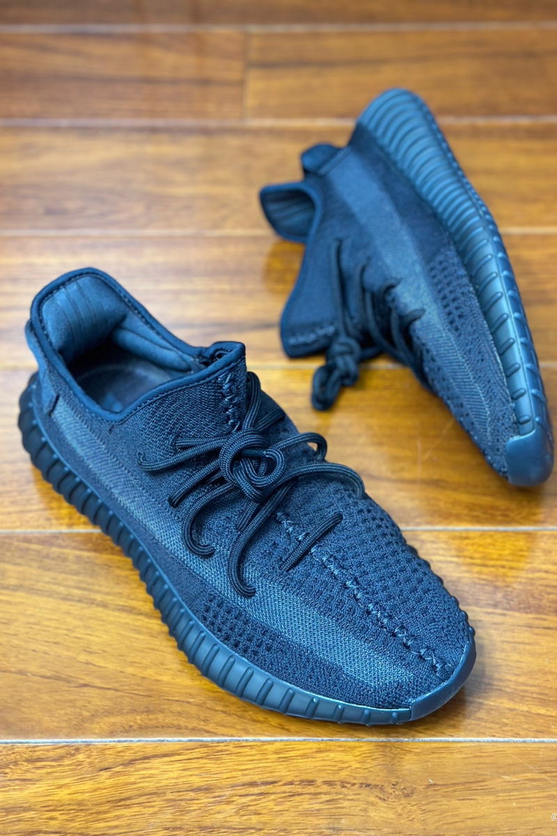 Baiyi Yeezy 350 Running Shoes for Men Women, Breathable Mesh Low-Top Sneakers