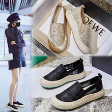 Men's Genuine Leather Casual Sneakers, Flat Low-Top Walking Shoes for Spring and Autumn