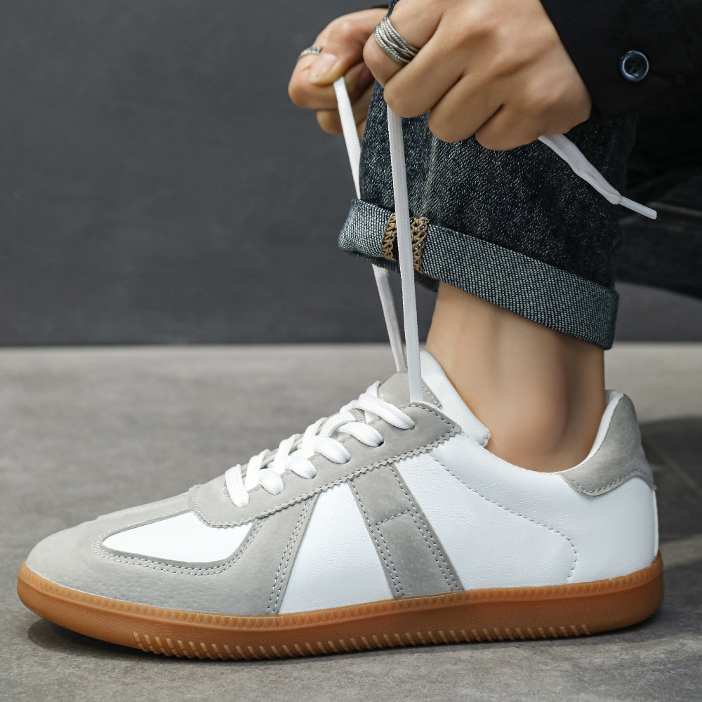 Men's Breathable Casual Loafer Shoes, Flat Round Toe Leather Sneakers for Daily Wear