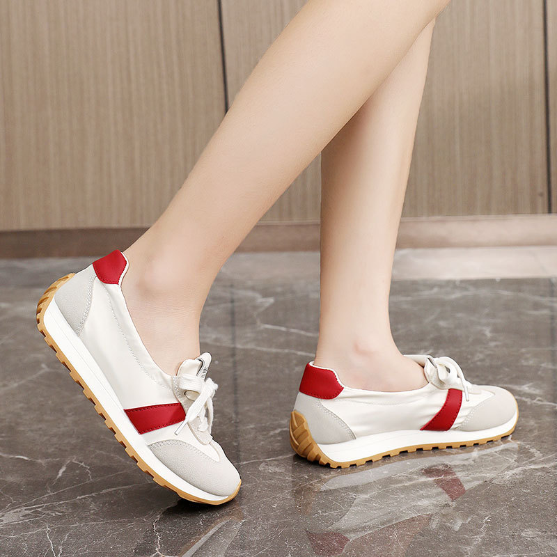Women Breathable Low Top Sneakers, Round Toe Lace Up Casual Shoes with Thick Sole