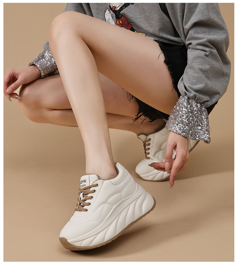 Women's Soft Sole Platform Sneakers, Low Top Round Toe Casual Shoes with Thick Sole