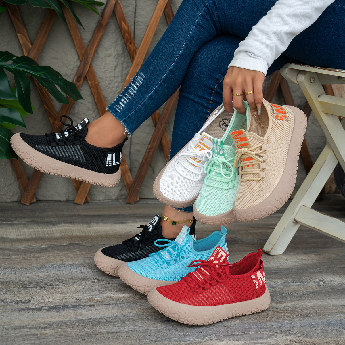 Women's Breathable Flyknit Walking Shoes with 5cm Platform Heel, Soft Cushion Casual Sneakers