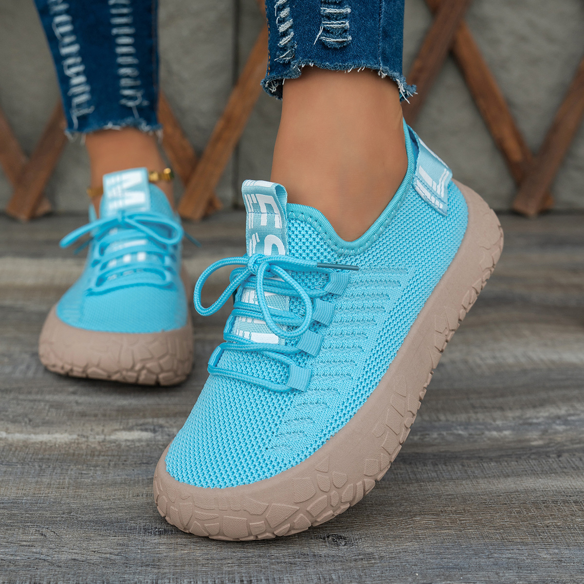 Women's Breathable Flyknit Walking Shoes with 5cm Platform Heel, Soft Cushion Casual Sneakers