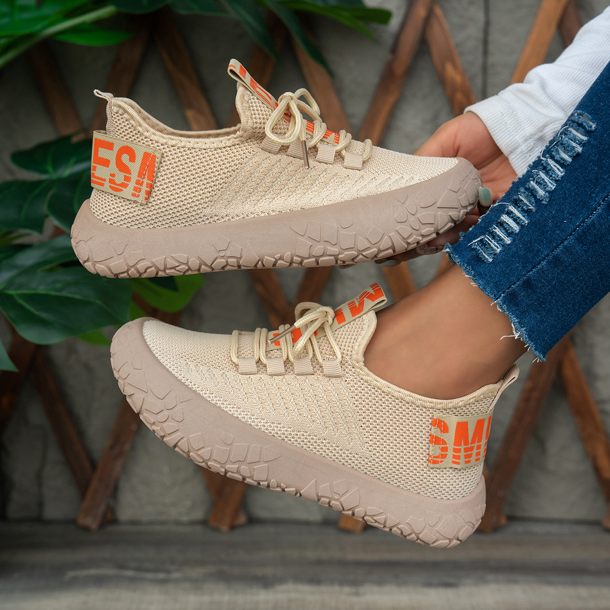 Women's Breathable Flyknit Walking Shoes with 5cm Platform Heel, Soft Cushion Casual Sneakers