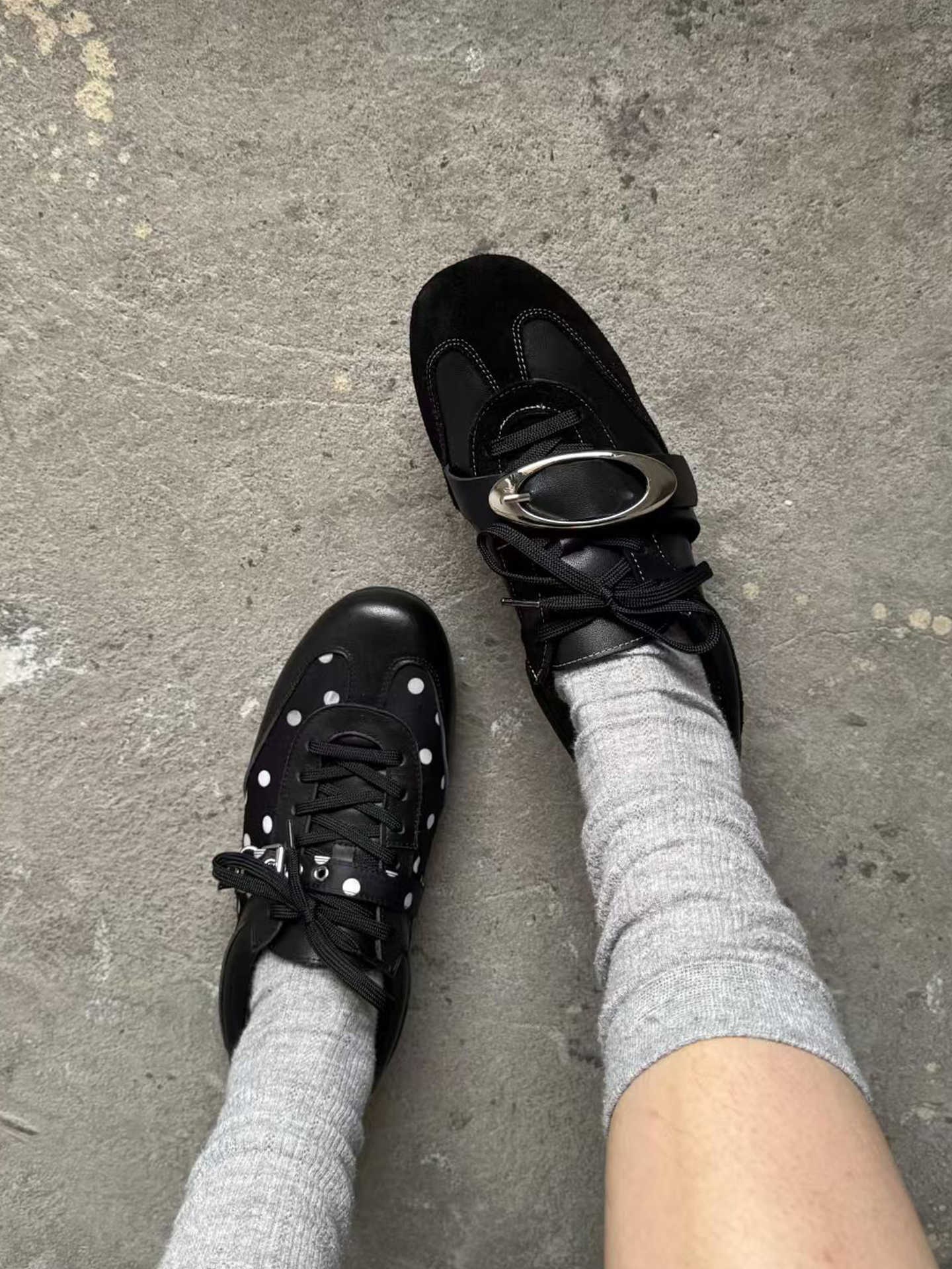 Women's Leather Low Top Sneakers with Polka Dot Pattern, Round Toe Casual Shoes