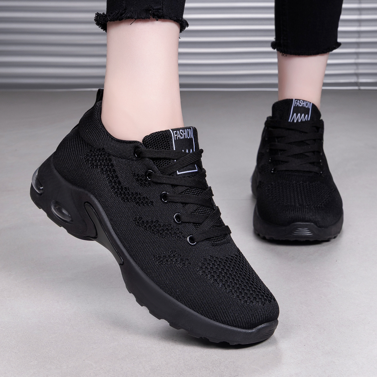 Women Breathable Mesh Running Shoes, Lightweight Soft Sole Casual Sneakers for Spring Autumn Winter
