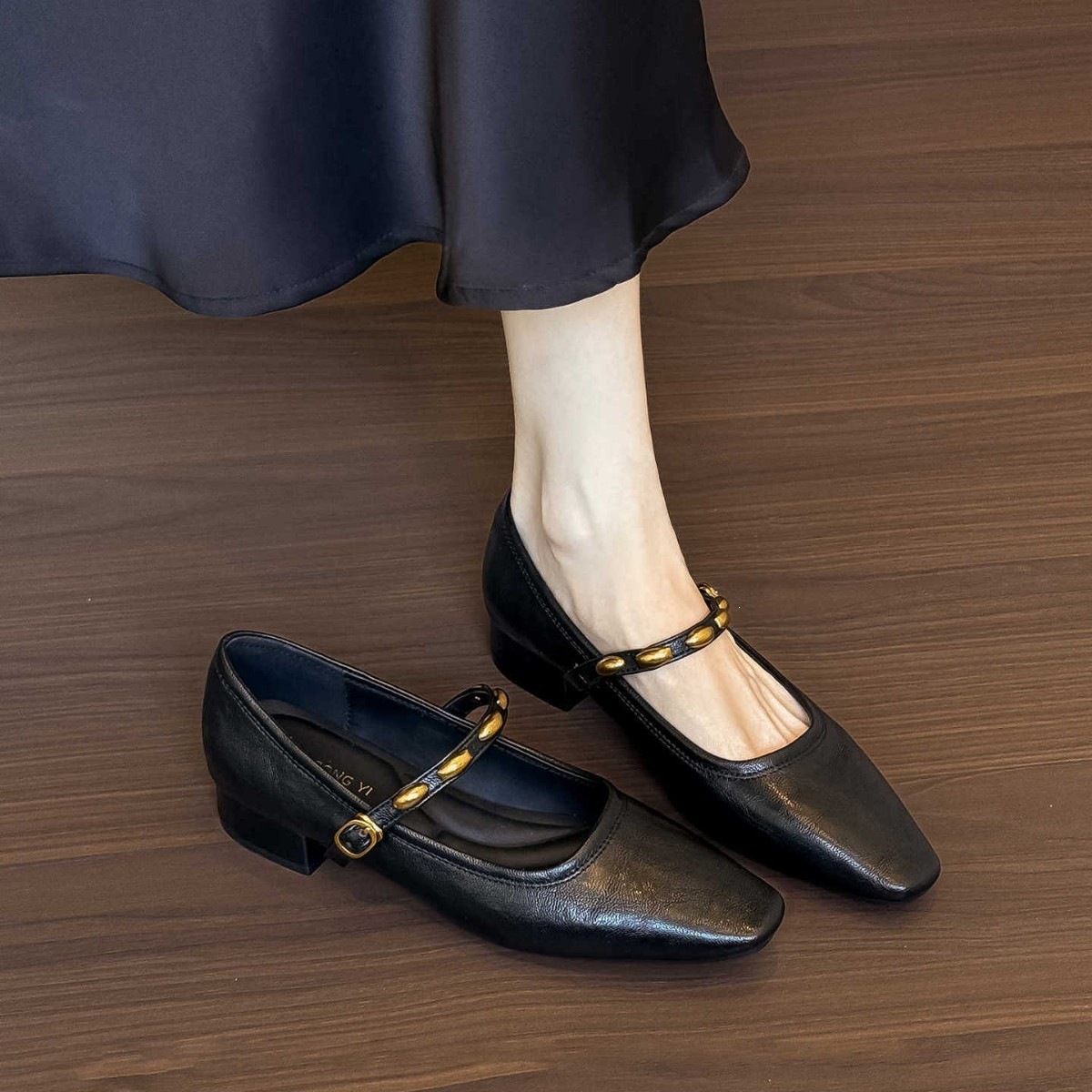 Women's Retro Square Toe Mary Jane Shoes with Buckle Strap, Low Heel Soft Sole Flats for Spring Summer Fall