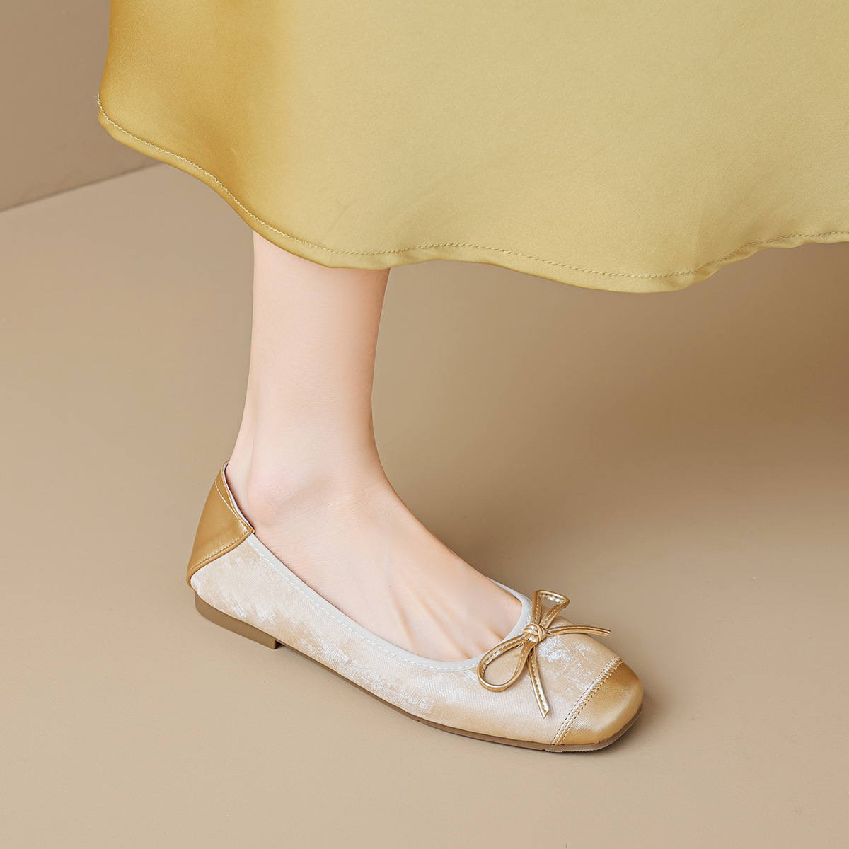Women's Silver Ballet Flats with Bow, Square Toe Slip-On Low Heel Shoes for Spring Summer Autumn