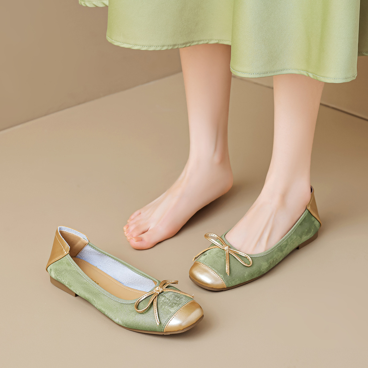 Women's Silver Ballet Flats with Bow, Square Toe Slip-On Low Heel Shoes for Spring Summer Autumn