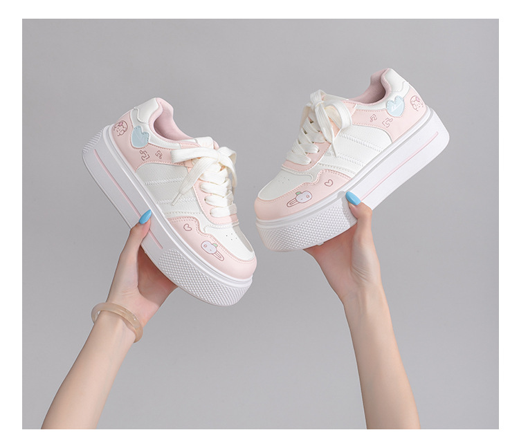 Women's Low Top Color Block Platform Sneakers, Comfortable Lace Up Casual Shoes for Spring and Fall