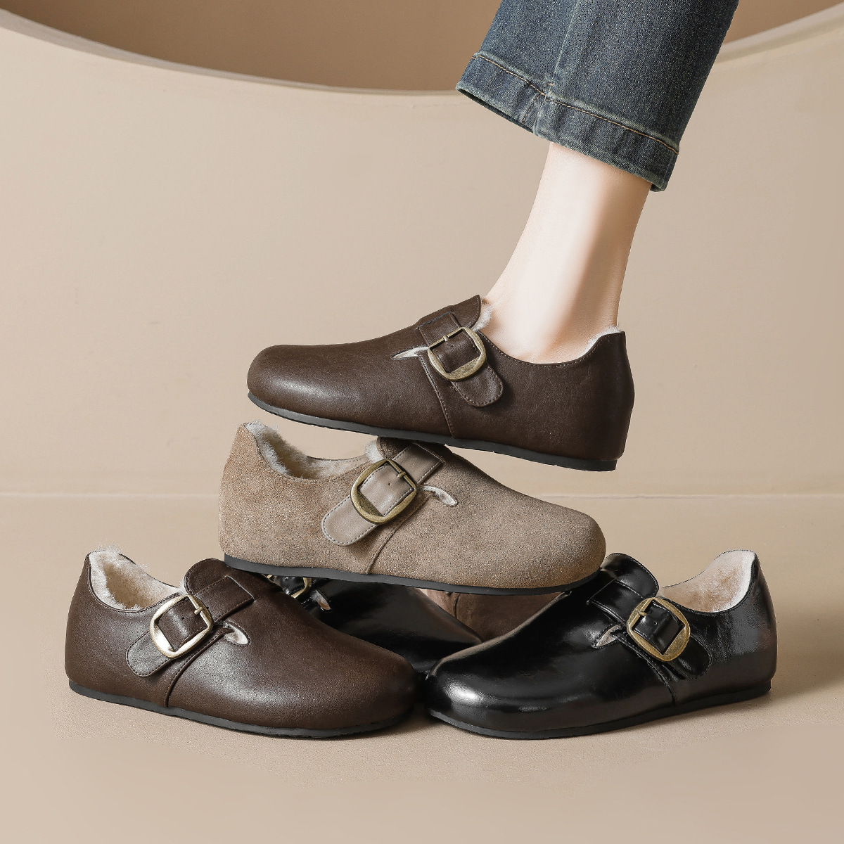 Weiwei Women's Fleece-Lined Clog Shoes, Winter Warm Low Heel Slip-On Shoes with Buckle