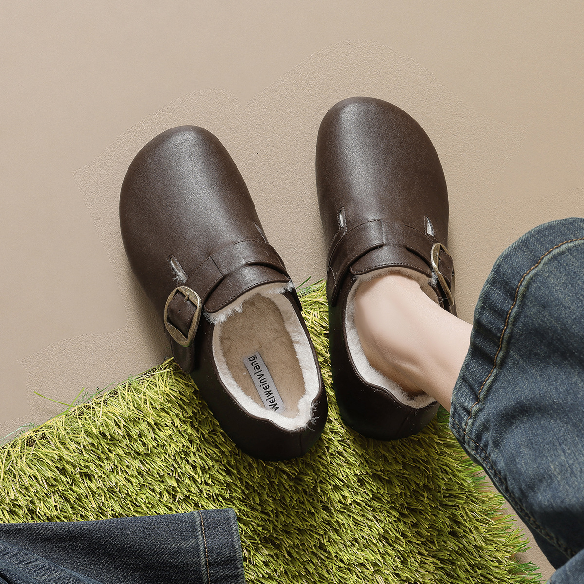 Weiwei Women's Fleece-Lined Clog Shoes, Winter Warm Low Heel Slip-On Shoes with Buckle