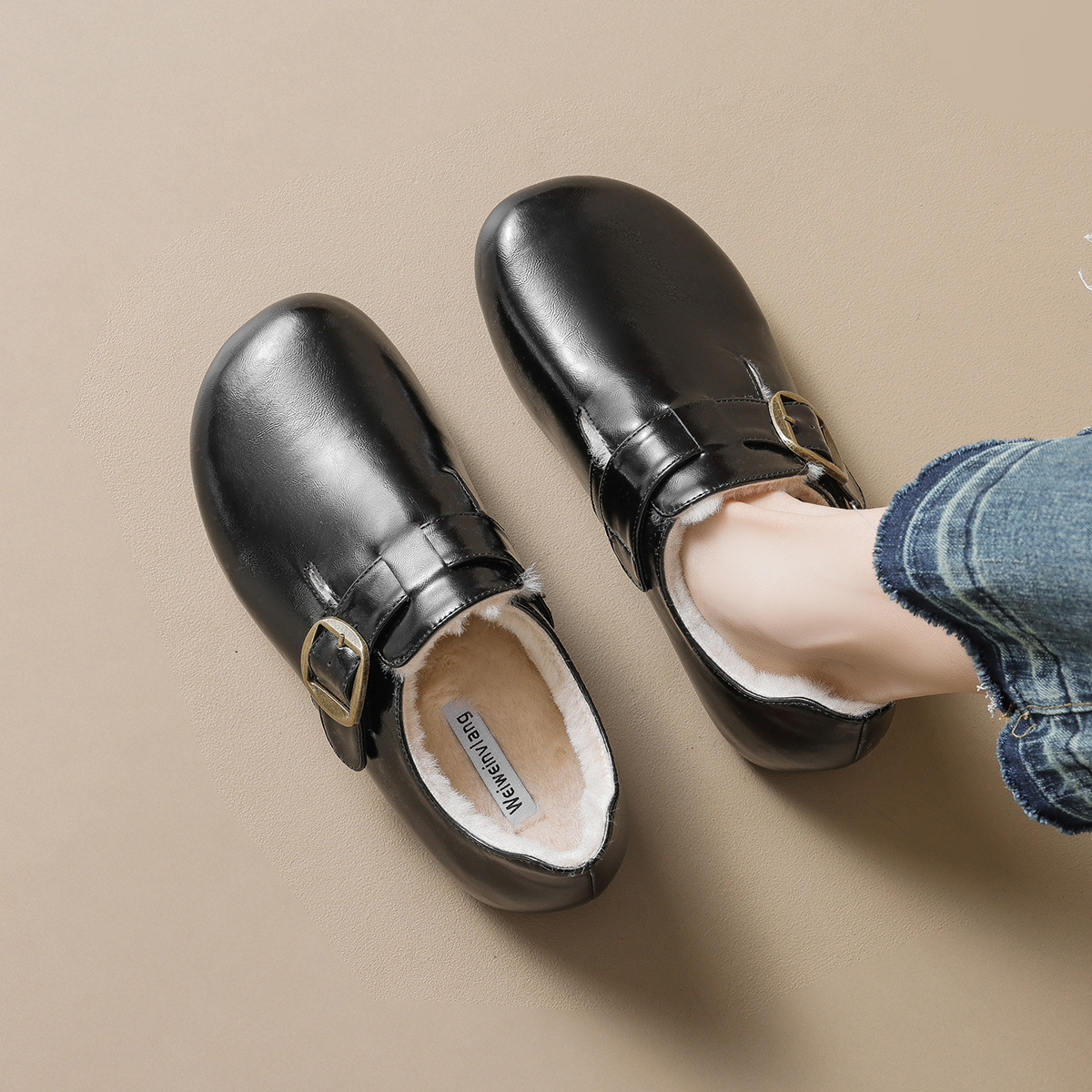 Weiwei Women's Fleece-Lined Clog Shoes, Winter Warm Low Heel Slip-On Shoes with Buckle