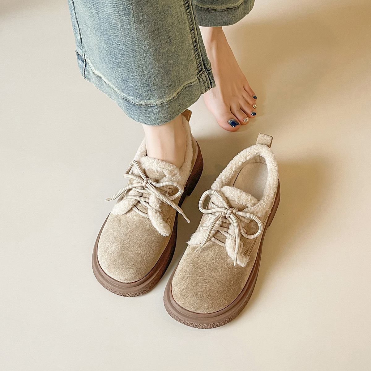 Weiwei Nvlang Women Winter Platform Clog Boots, Fleece Lined Slip-On Shoes with Cross Straps, Warm Casual Footwear