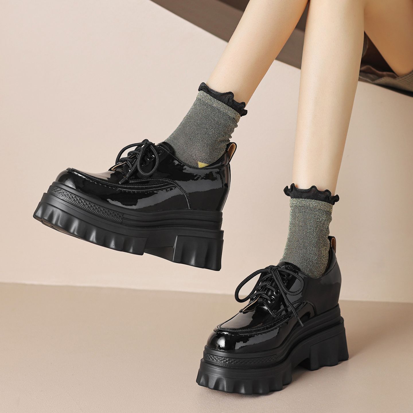 Women Platform Loafers Leather Slip-On Shoes with Buckle, Round Toe Low Top Casual Shoes