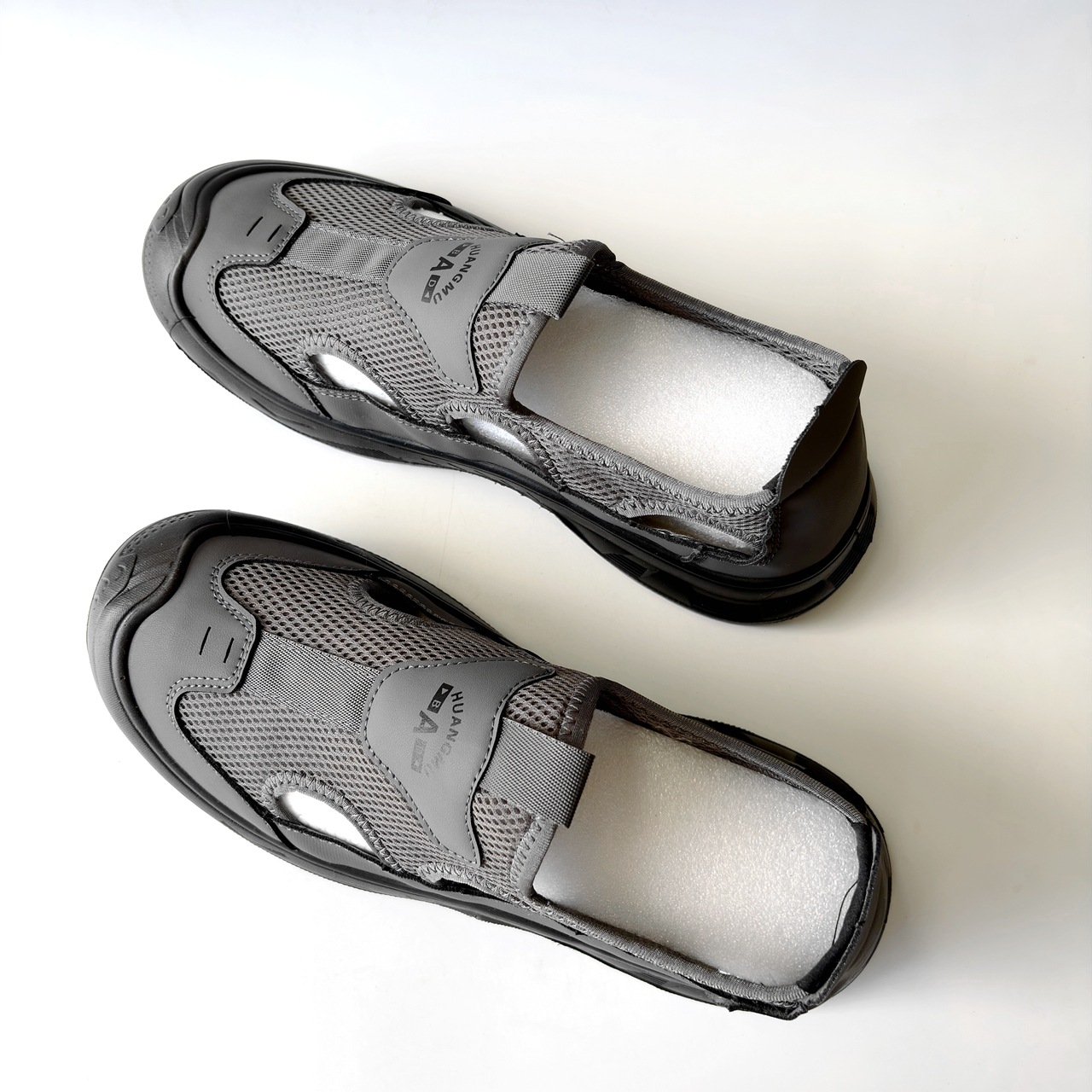 Men's Breathable Closed Toe Sandals, Mesh Slip-On Outdoor Anti-Slip Lightweight Casual Beach Shoes