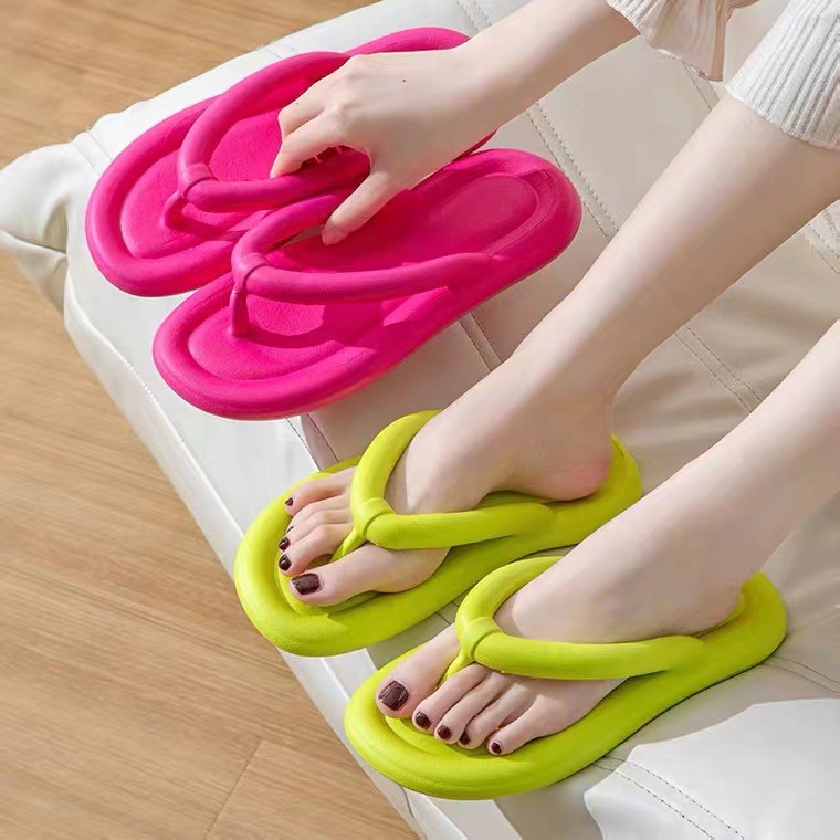 Women EVA Flip Flops White Thick Sole Beach Sandals for Summer Casual Wear