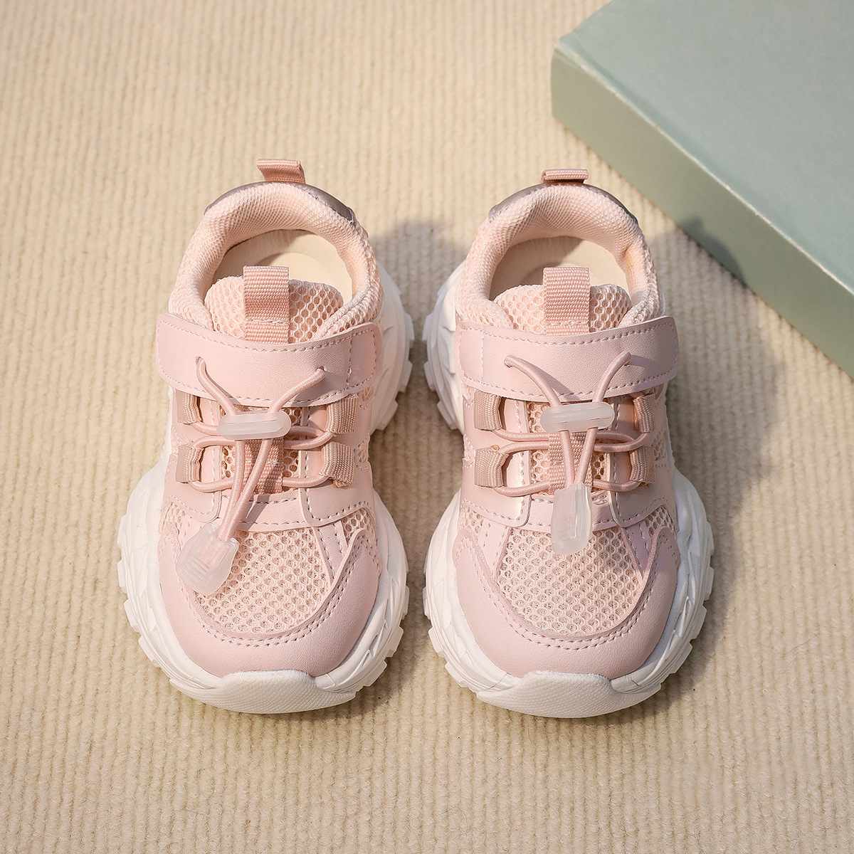Kids Breathable Mesh Sneakers, Lightweight Non-Slip Casual Shoes for Toddlers and Children