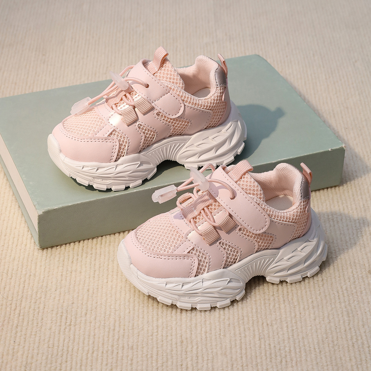 Kids Breathable Mesh Sneakers, Lightweight Non-Slip Casual Shoes for Toddlers and Children