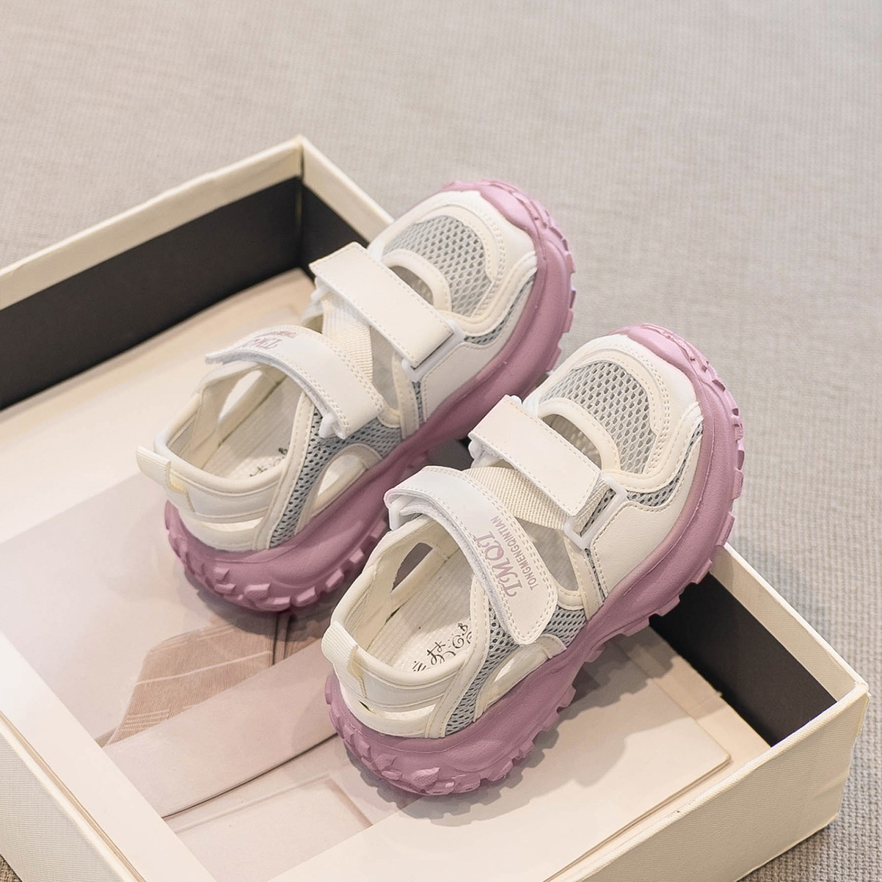 Kids Closed Toe Sport Sandals for Boys and Girls, Summer Non Slip Hook and Loop Children Sandals