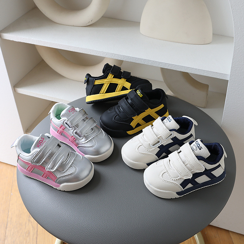 Kids Lightweight Non-Slip Sneakers, Faux Leather Hook-and-Loop Casual Shoes for Toddlers and Little Boys