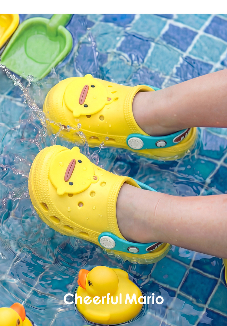 Cheerful Mario Kids EVA Clog Sandals Summer Slip-On Beach Shoes for Toddlers and Little Boys and Girls