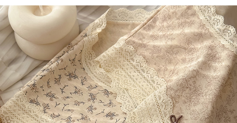 Women's Cotton Triangle Panties with Floral Print, Breathable Antibacterial Mid-Rise Underwear