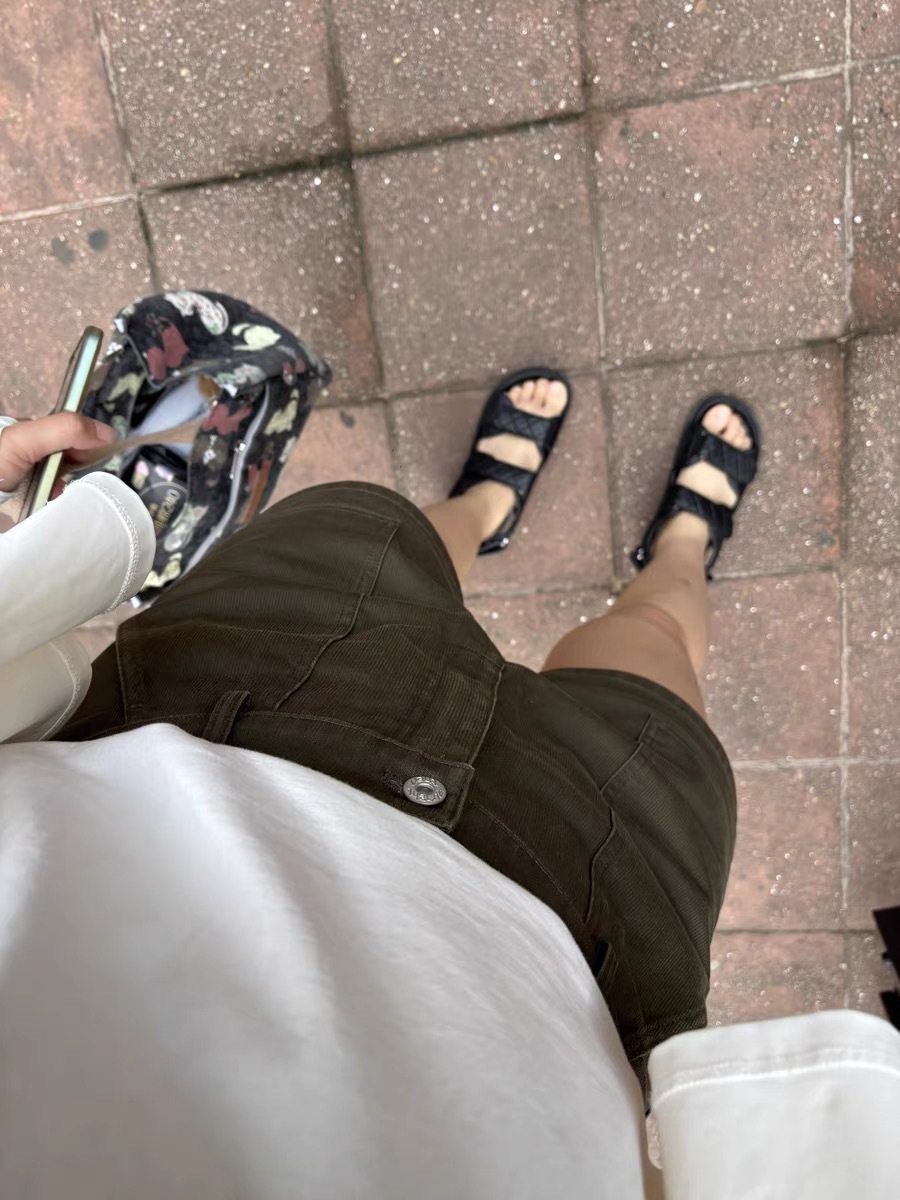 Celana Pendek Kargo Katun untuk Wanita, Pinggang Tengah, Potongan Rata, Warna Pucat, Untuk Penggunaan Sehari-hari di Musim Panas