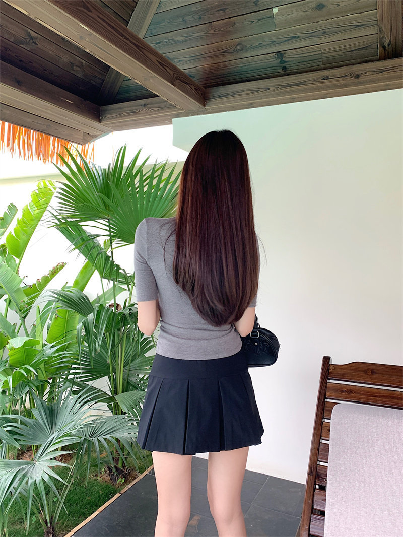 Women's Solid Color Round Neck Half Sleeve Slim Fit T-Shirt for Casual and Travel Use