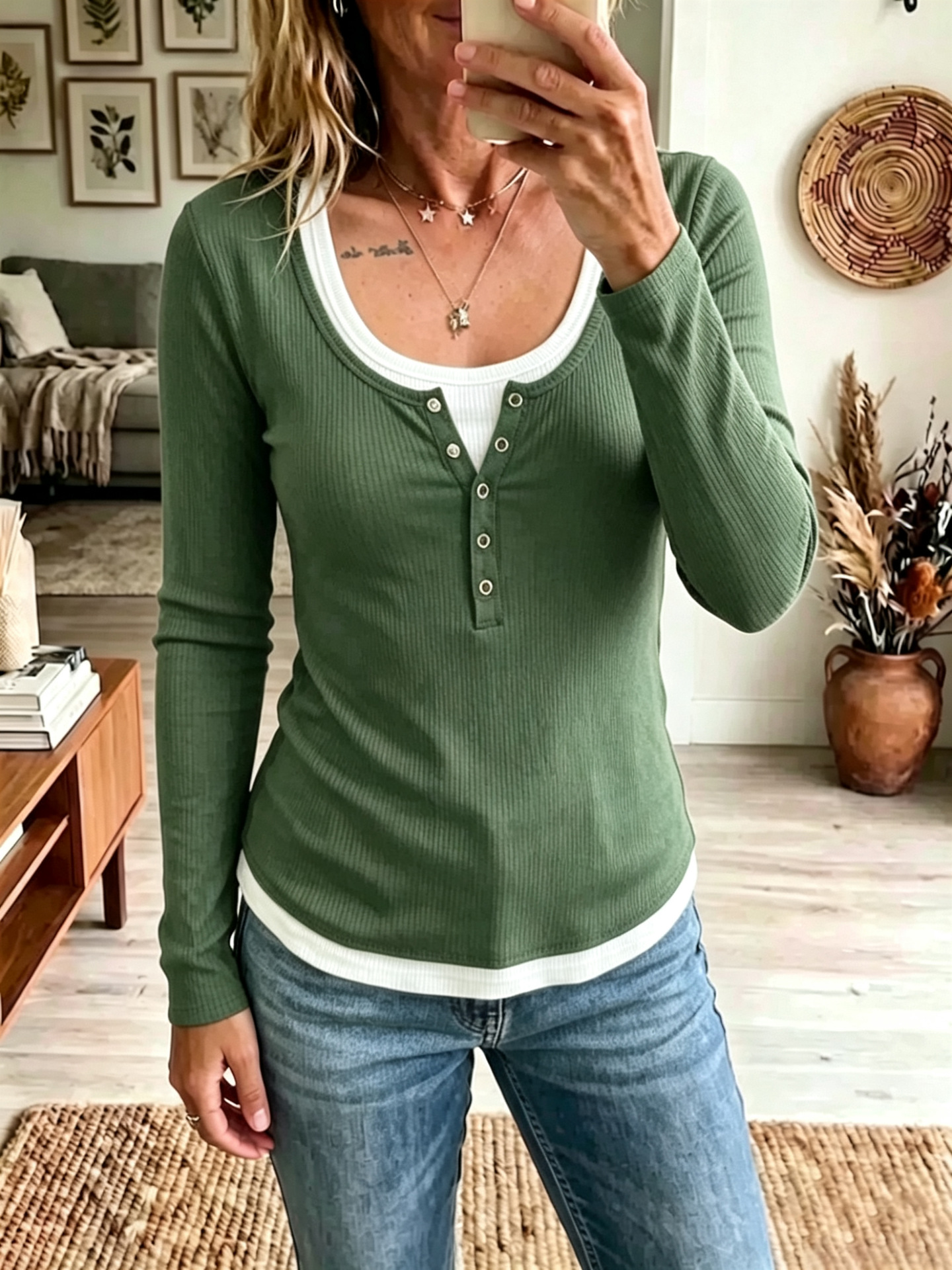 Baju T-shirt wanita berwarna blok, rekaan dua helai dengan lengan panjang, diperbuat daripada campuran kapas, gaya slim fit dengan kolar bulat, sesuai untuk musim gugur.