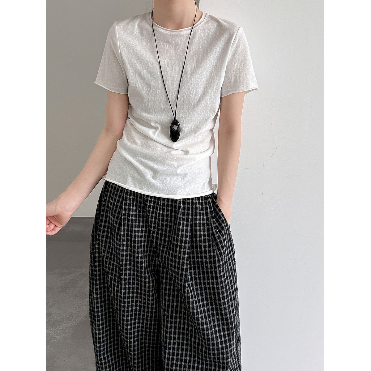 Women Slim Fit Rolled Sleeve Short Sleeve T-Shirt Solid Color Cotton Blend Crew Neck Summer Top