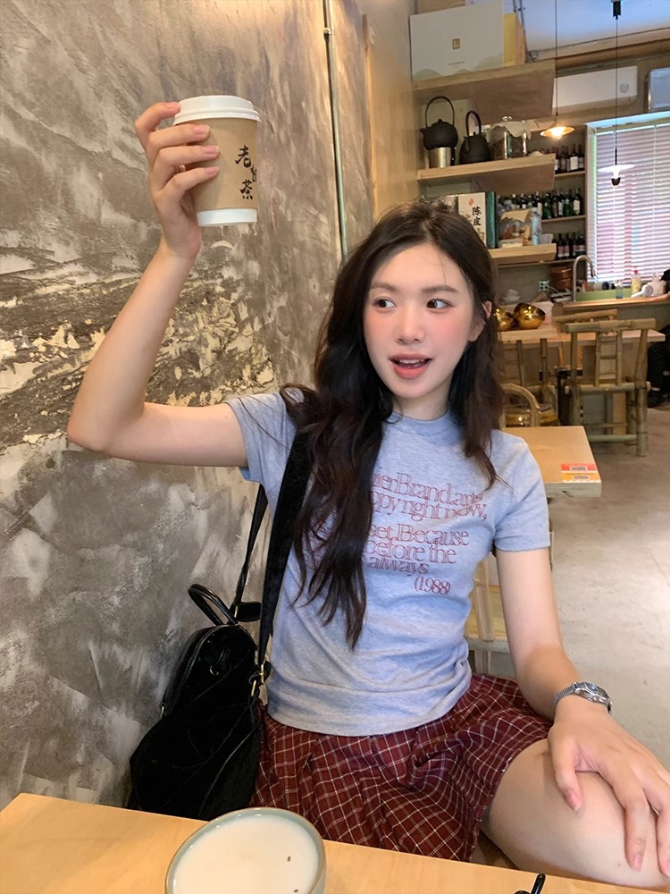 Women's Slim Fit Short Sleeve T-Shirt with Letter Print, Cotton Crew Neck Casual Top for Summer