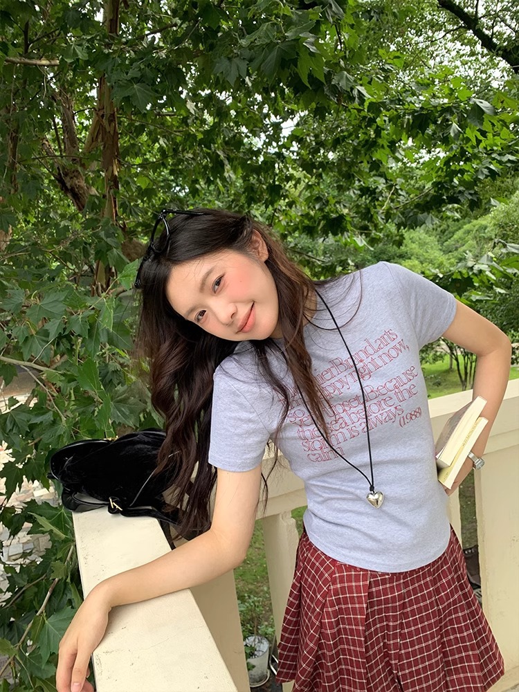 Women's Slim Fit Short Sleeve T-Shirt with Letter Print, Cotton Crew Neck Casual Top for Summer