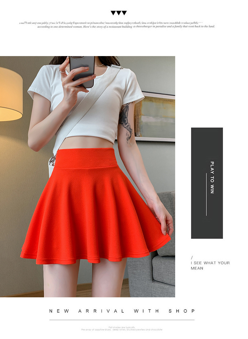 Skirt mini berlipat warna putih untuk wanita, skirt gelembung gaya A-line pinggang tinggi, gaya preppy yang manis.