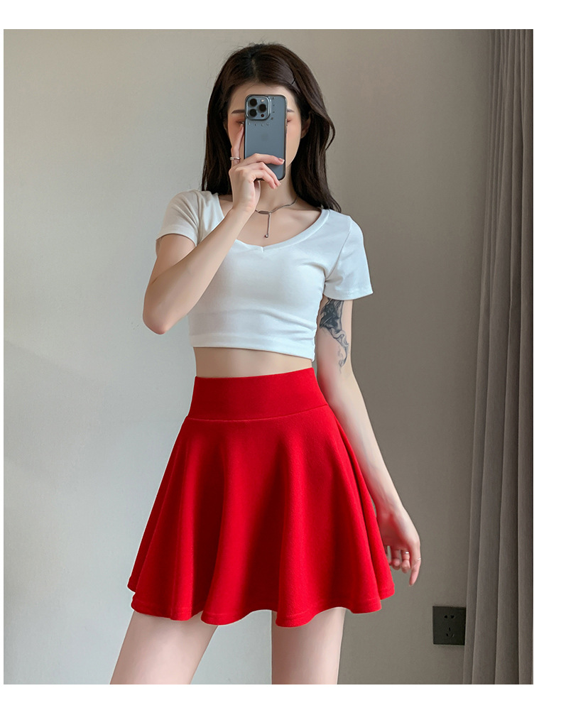 Skirt mini berlipat warna putih untuk wanita, skirt gelembung gaya A-line pinggang tinggi, gaya preppy yang manis.