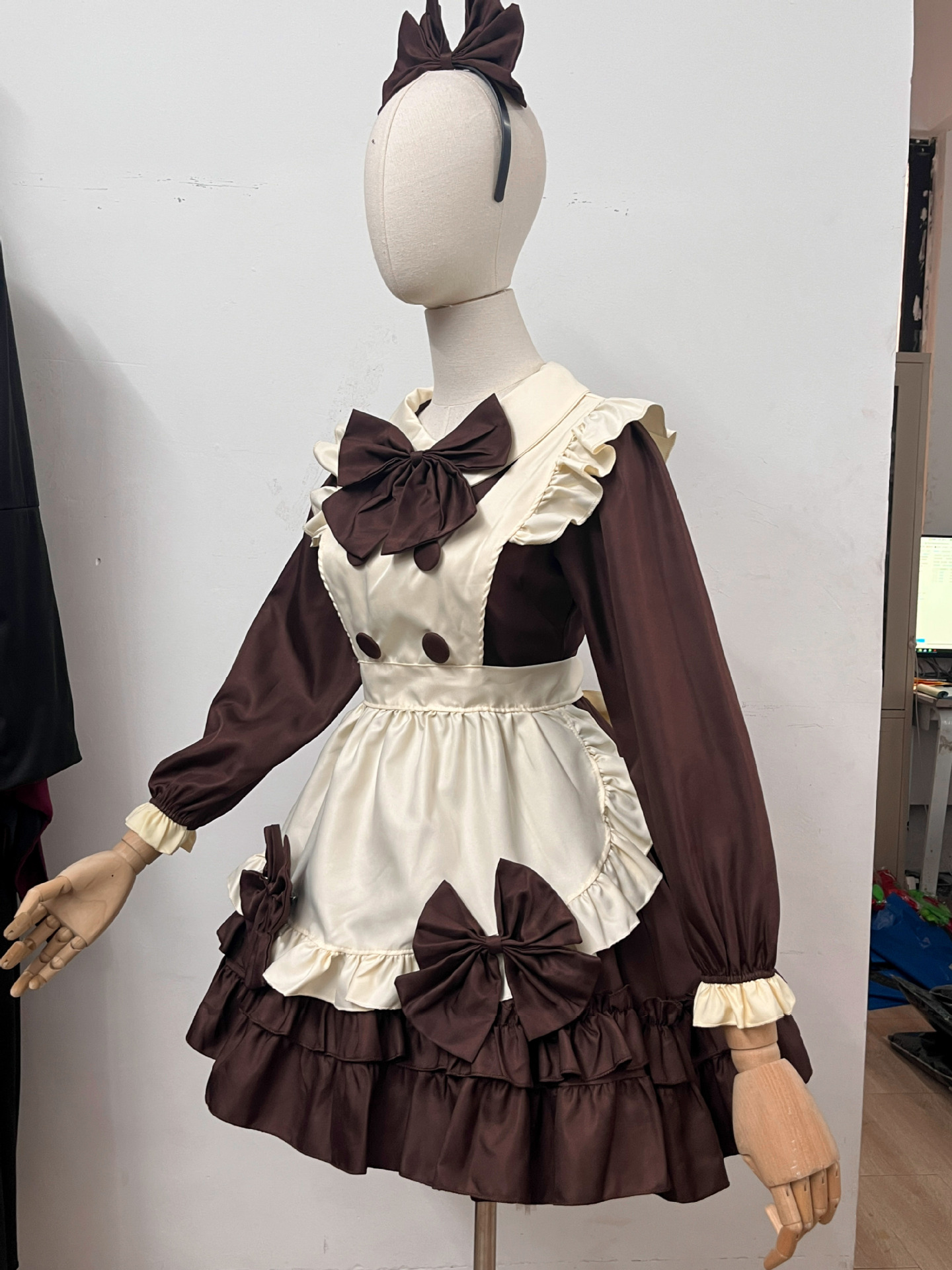 Brown Long Sleeve Maid Dress Cosplay Costume with Apron, Bows and Headpiece