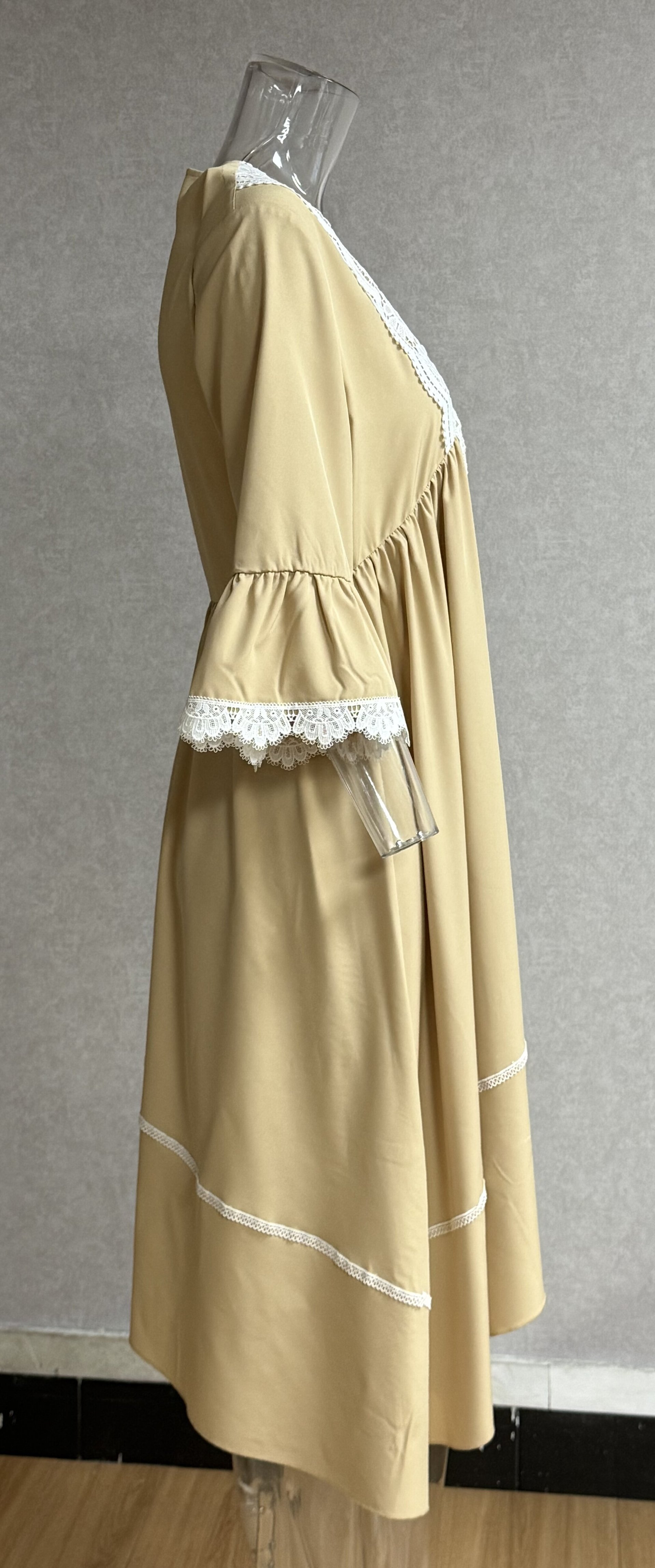 Women V-Neck Lace Long Dress, Flared Sleeve High Waist Bohemian Beach Dress for Travel