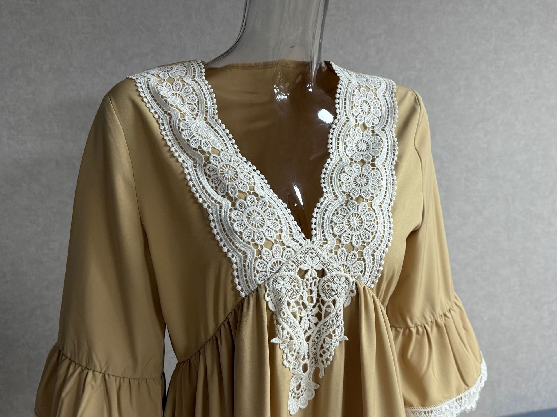 Women V-Neck Lace Long Dress, Flared Sleeve High Waist Bohemian Beach Dress for Travel