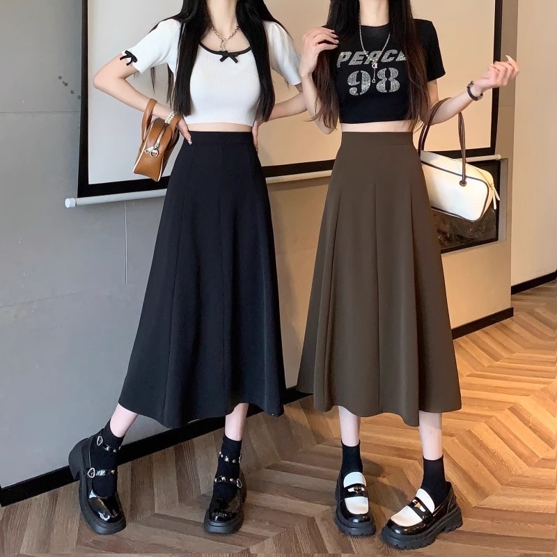 Women's Black High-Waist A-Line Midi Skirt, Solid Polyester Flared Umbrella Skirt for Daily Wear