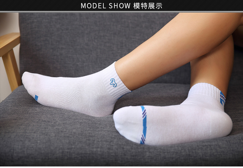 Men's Cotton Crew Socks, 5 Pairs Solid Color Athletic Socks for Winter, Black and Grey