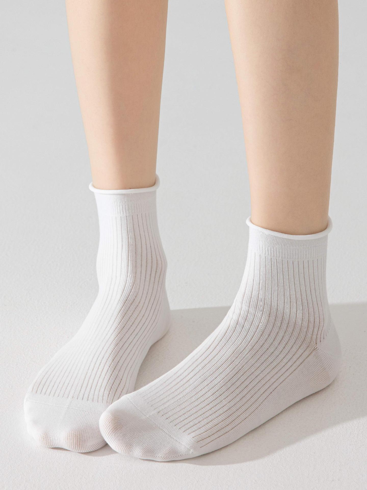 Women’s Xinjiang Cotton Mid-Calf Socks, Antibacterial Seamless Breathable Anti-Odor White Socks