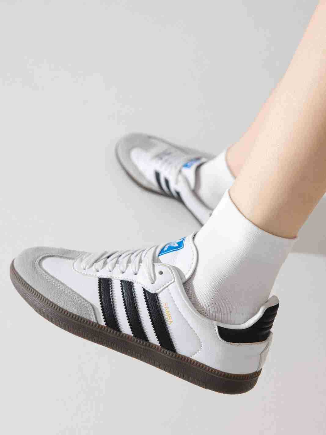 Women’s Xinjiang Cotton Mid-Calf Socks, Antibacterial Seamless Breathable Anti-Odor White Socks