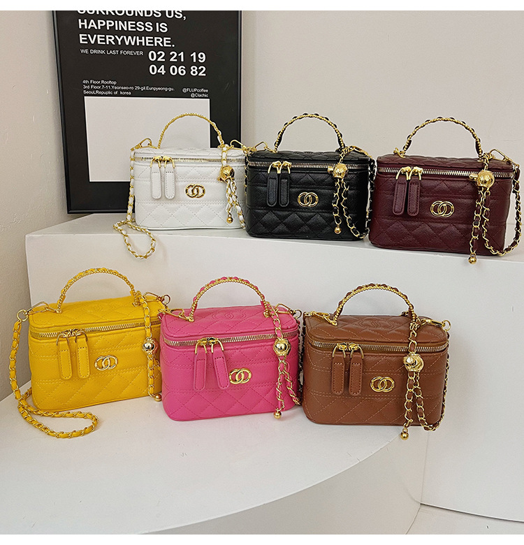 Women Small Box Crossbody Bag, PU Leather Quilted Chain Shoulder Bag with Embroidery, Mini Square Handbag for Daily Wear