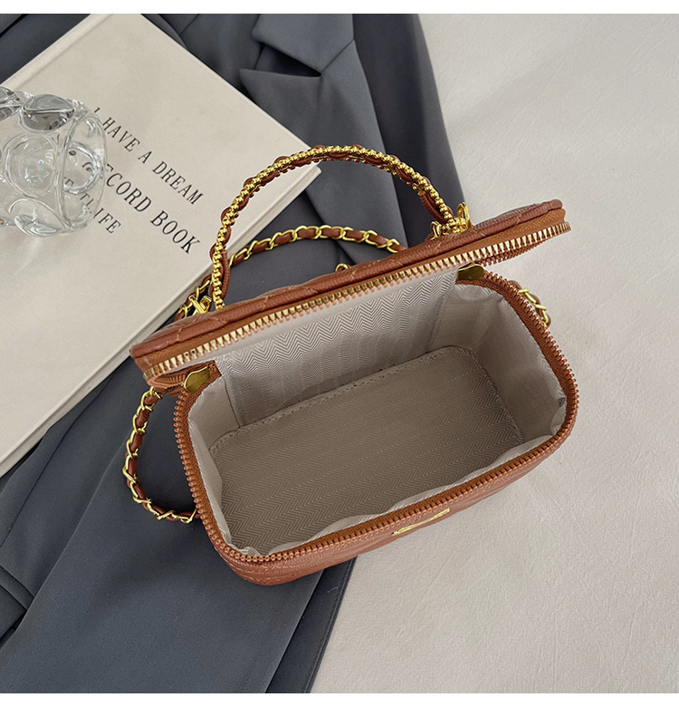 Women Small Box Crossbody Bag, PU Leather Quilted Chain Shoulder Bag with Embroidery, Mini Square Handbag for Daily Wear