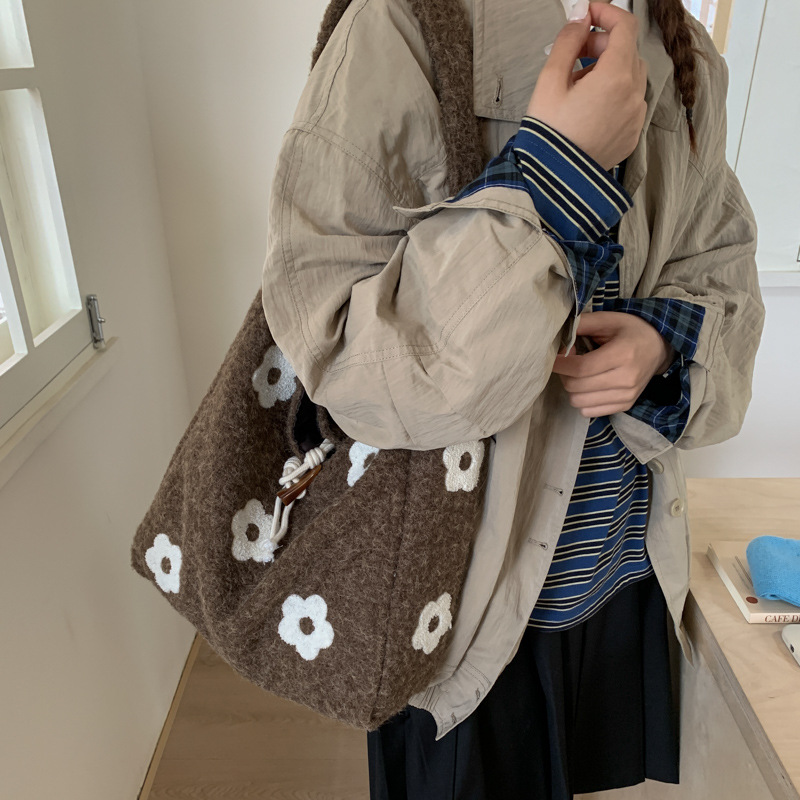 Floral Embroidered Plush Tote Bag, Soft Medium Shoulder Bag for Women, Daily Wear