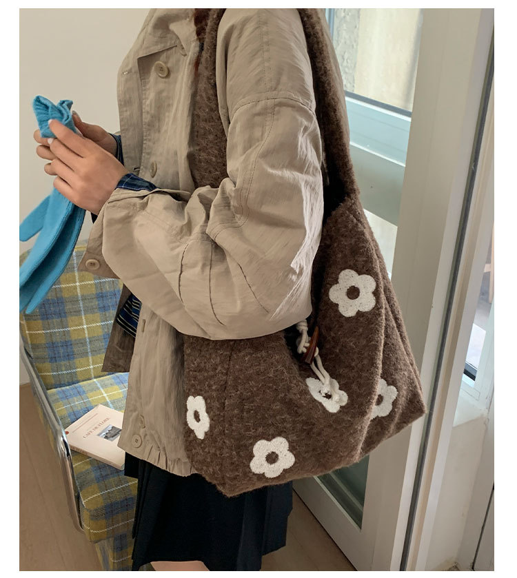 Floral Embroidered Plush Tote Bag, Soft Medium Shoulder Bag for Women, Daily Wear
